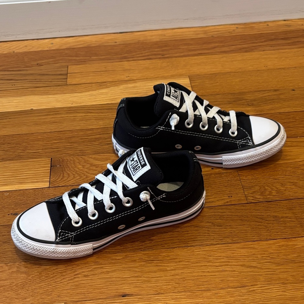 Converse Black & White Kids' Low Top Sneakers - Picture 15 of 16